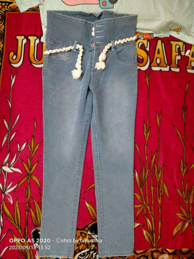 New Jeans With Belt