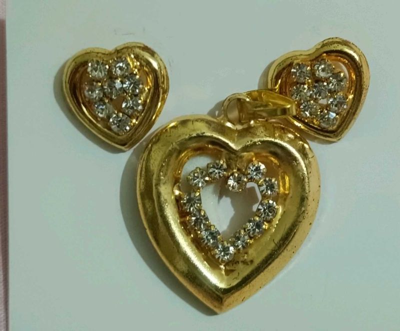 Heart Shaped Pendant &amp; Earrings Set