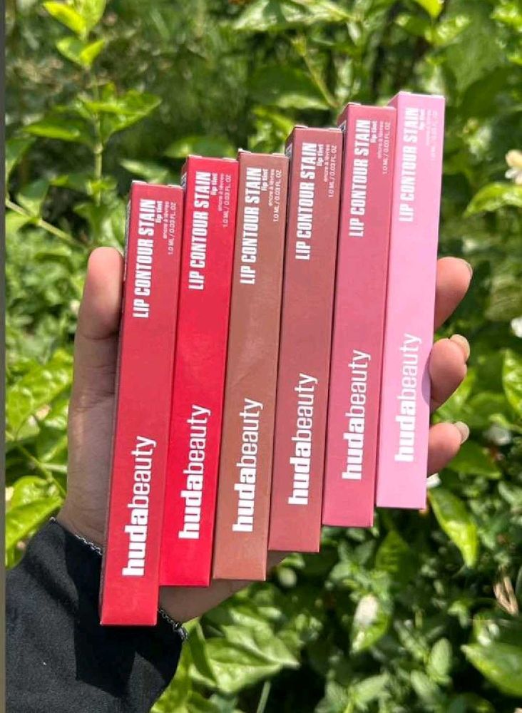 Huda Beauty Lip Contour Stain