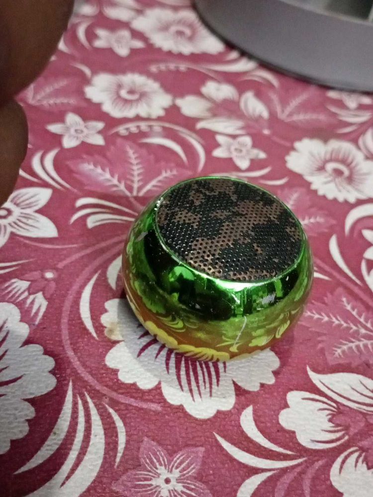 Portable Mini Speaker - Green Metallic