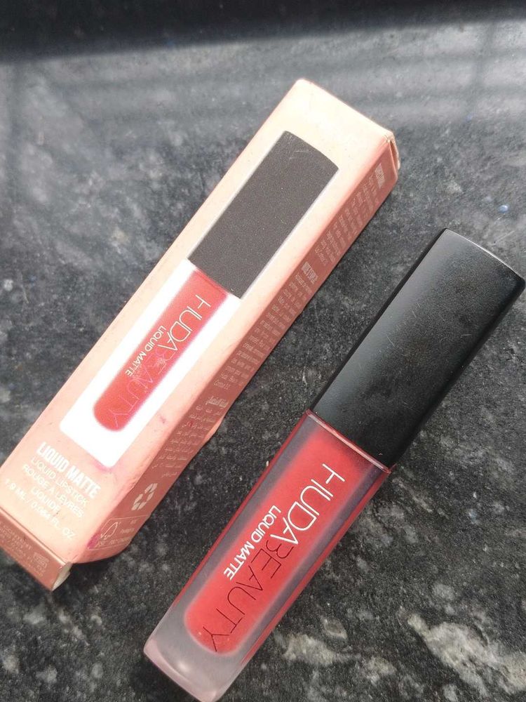 Huda Beauty Liquid Matte Lipstick