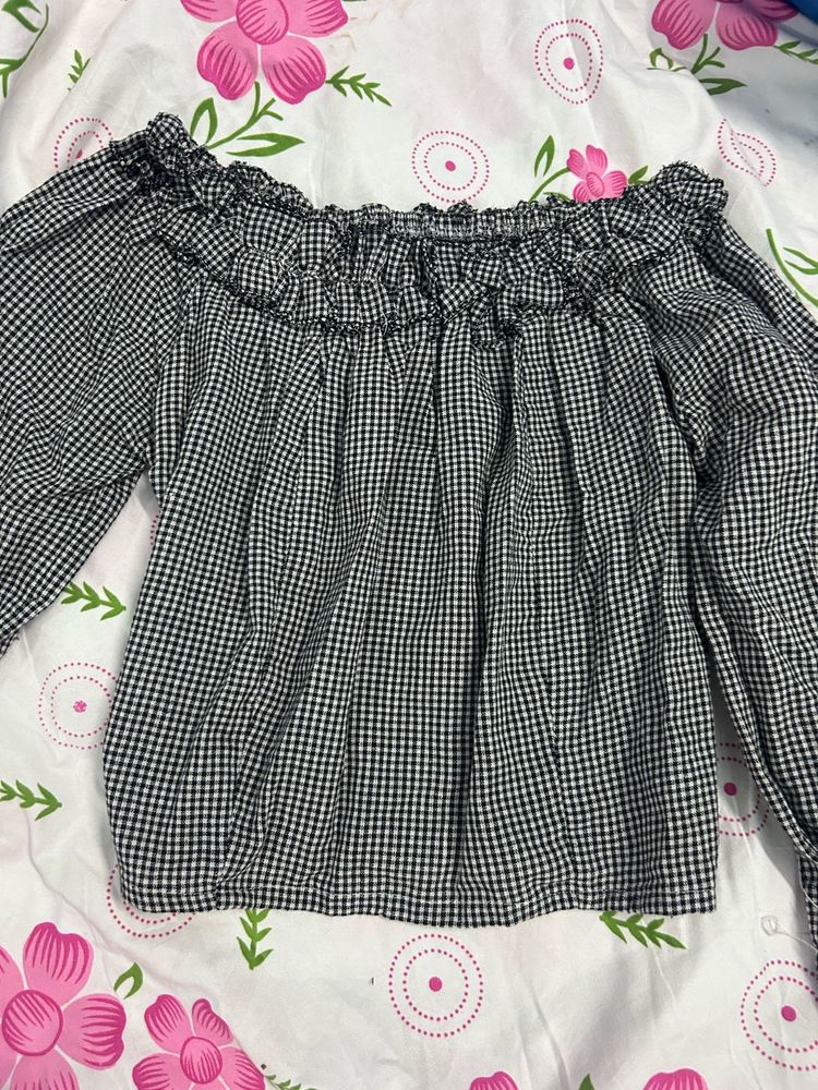 Gingham Off-Shoulder Ruffle Top 32,34