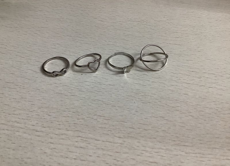 Set of 4 Silver Cute Rings