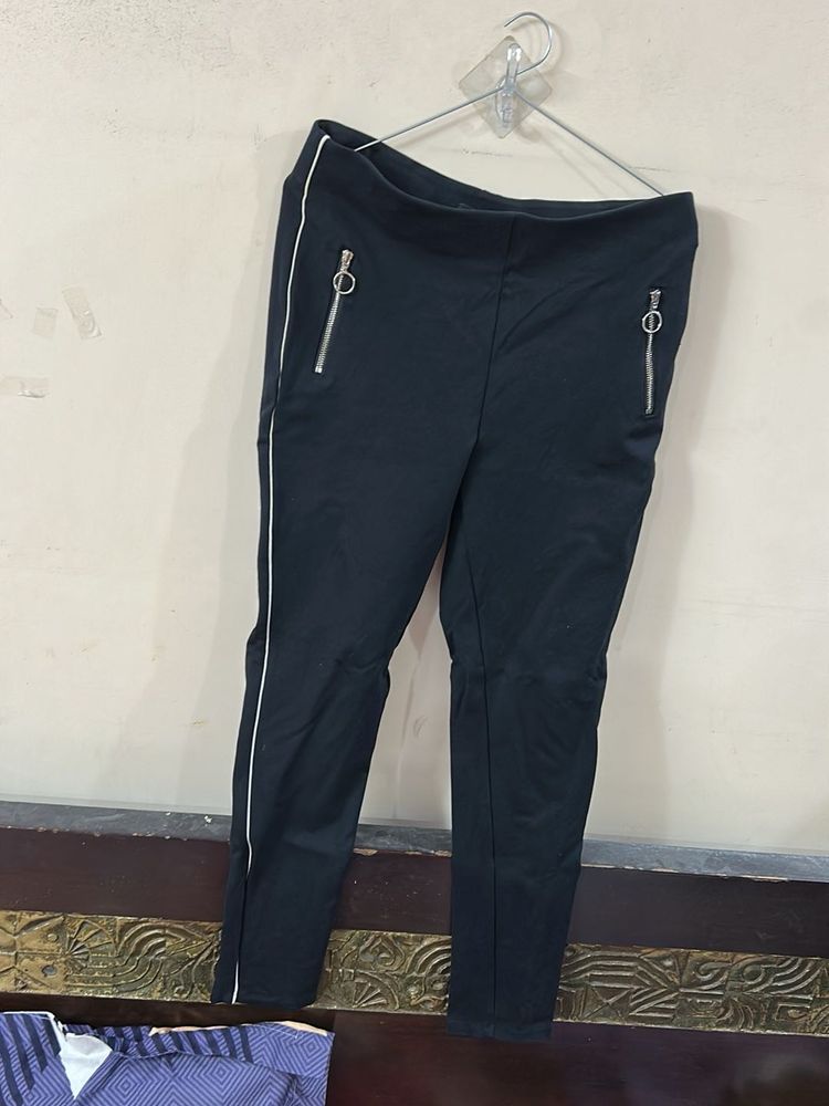 Stylish Black Pants with Zipper Detail