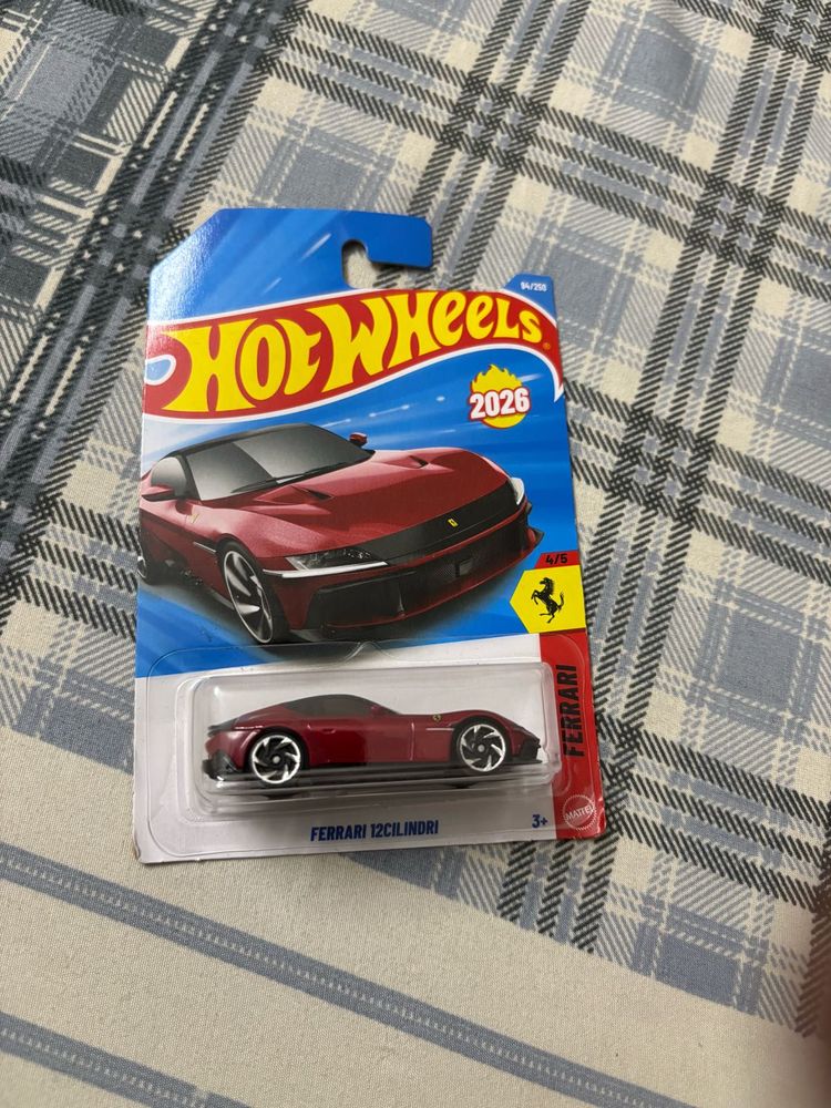 Hot Wheels – Ferrari 12Cilindri (Factory Red) 🔴🐎