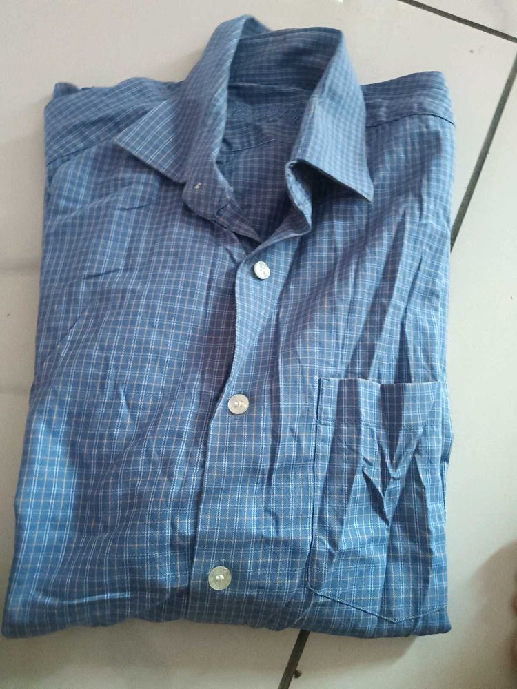 Men's Blue Plaid Button-Down Shirt(new)