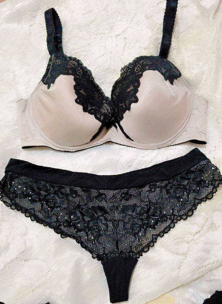 brand new h&amp;m lace Bra and Panty Set