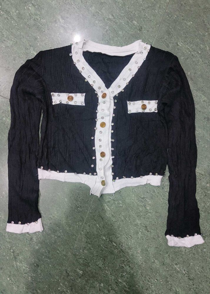 Chic Black &amp; White Cardigan