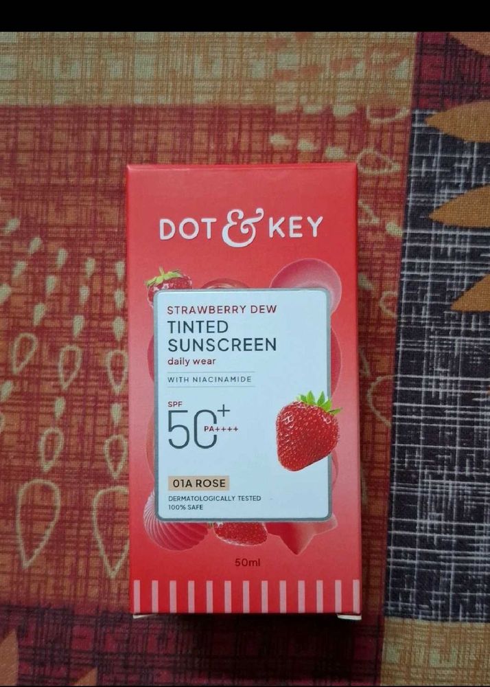Dot &amp; Key Strawberry Dew Tinted Sunscreen