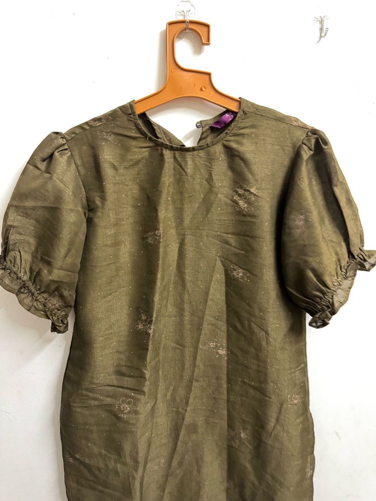 Saaki Kurta Pant Set