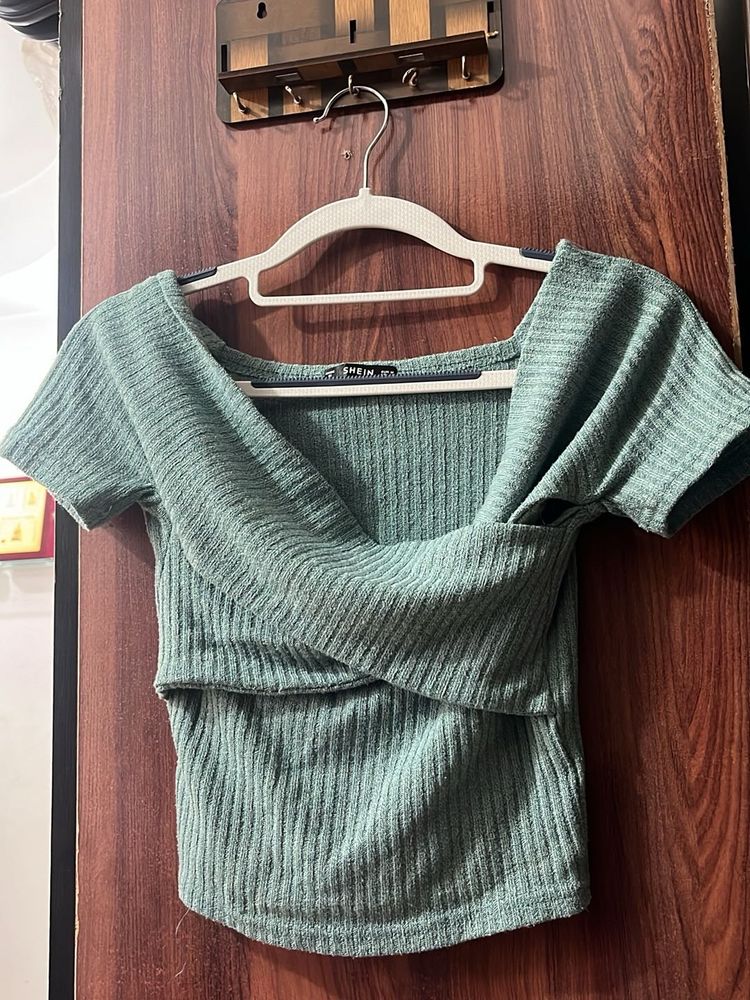 Chic Ribbed Twist Front Top