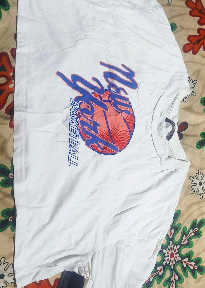 White New York Basketball Graphic Tee