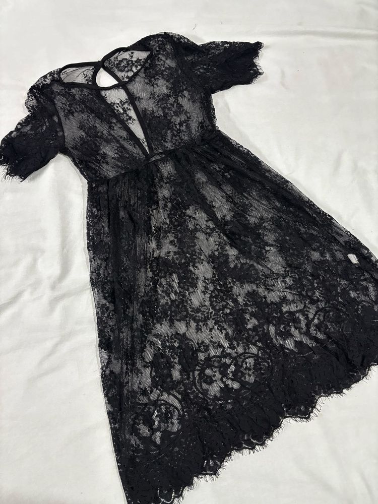 Elegant Black Lace Dress