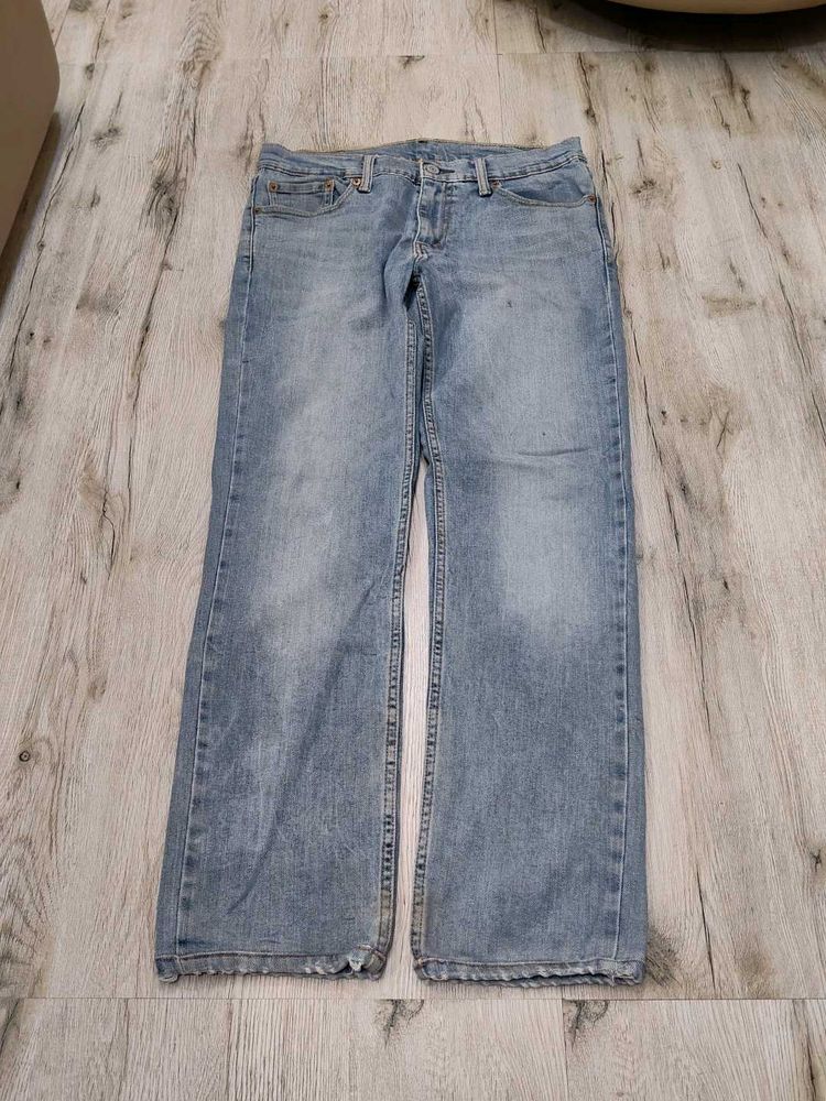 Ma5208 Levi's jeans waist 30 inches