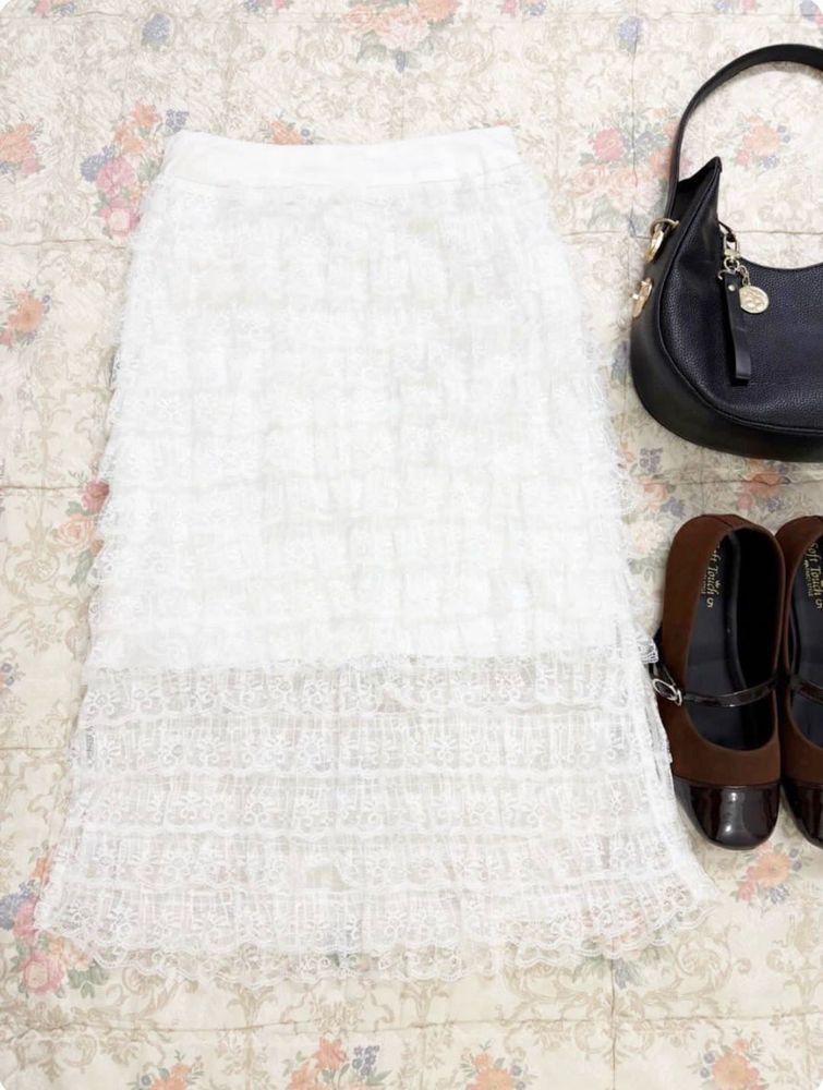 White lace Pinteresty skirt