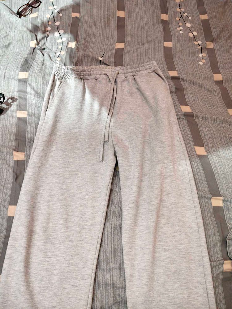 sweatpants