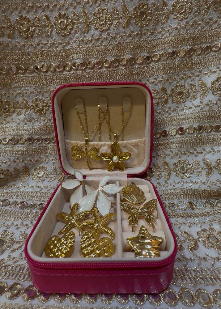 Charming Jewelry Set with Box