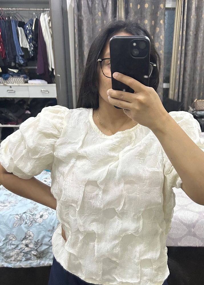 Off white puffy top (S)