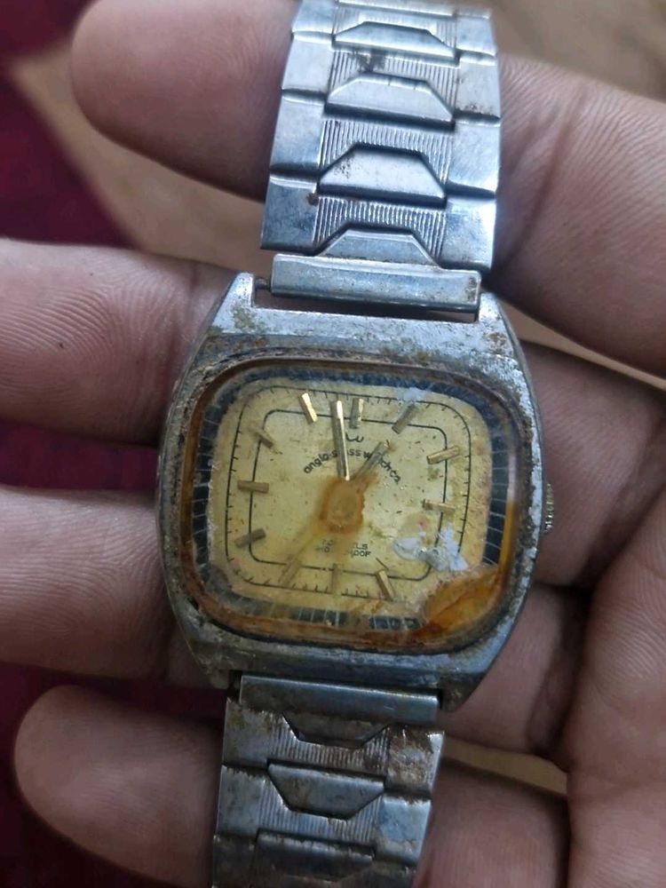 Vintage Analog Watch - Needs Repair