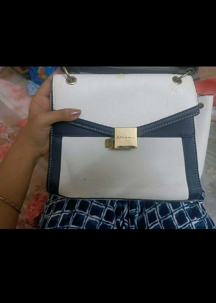 Stylish White Handbag