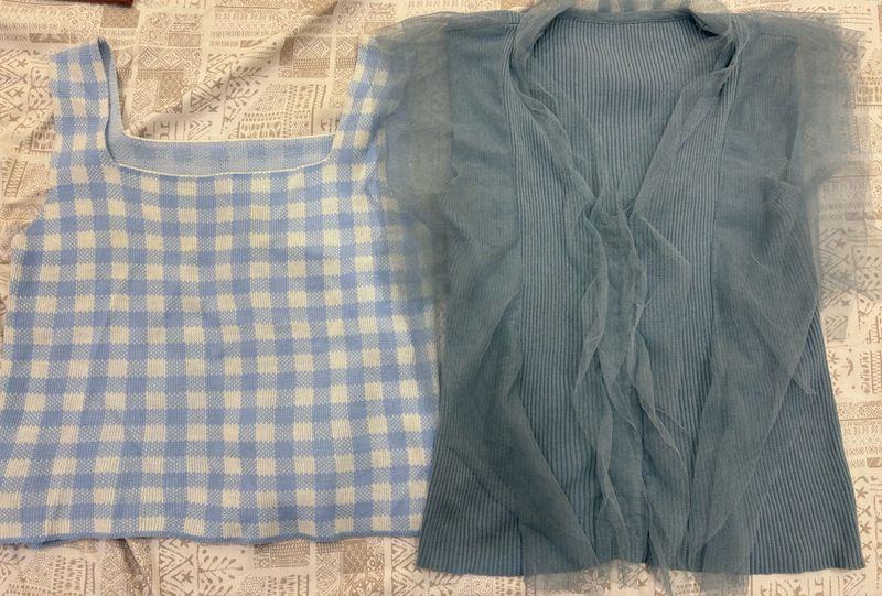 Cute Blue &amp; White Gingham Knit Top