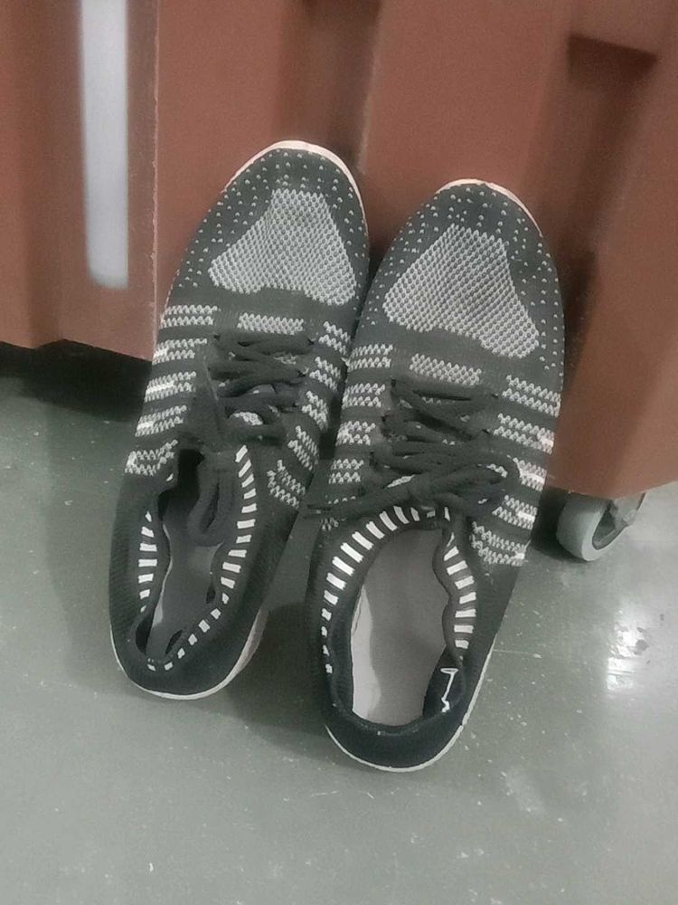 Cozy Knit Heart Sneakers