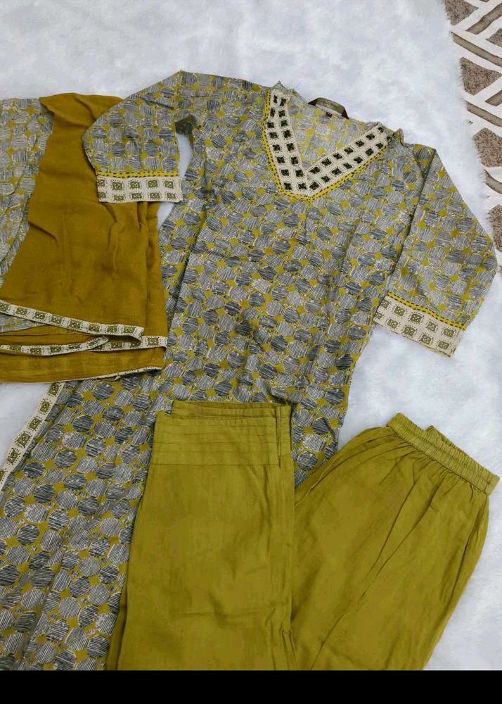 Beautiful Kurta pant set with dupatta