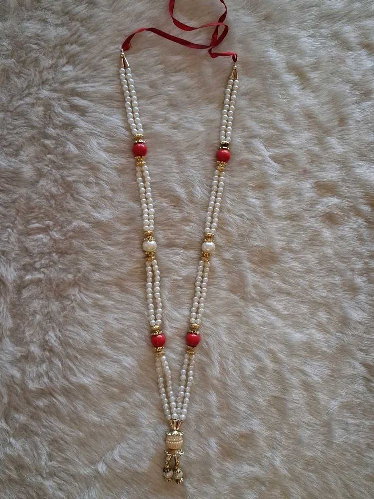 Elegant Pearl and Red Beaded Necklace