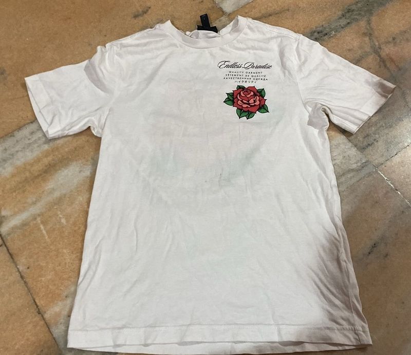 White Rose Graphic T-Shirt