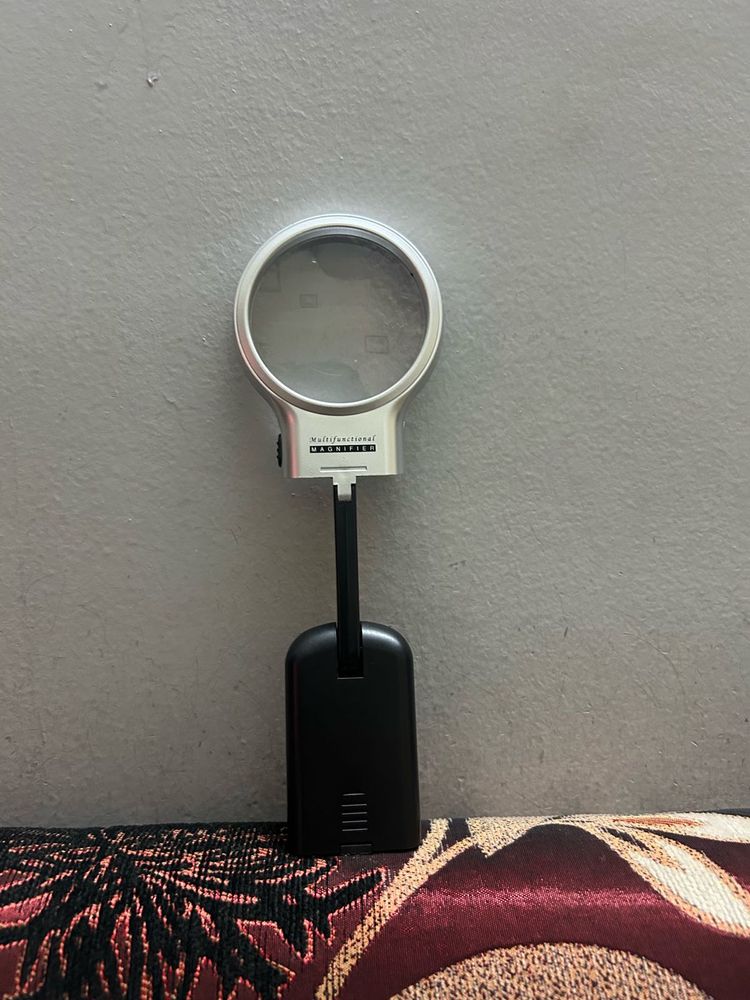 Magnifying Glass with Light