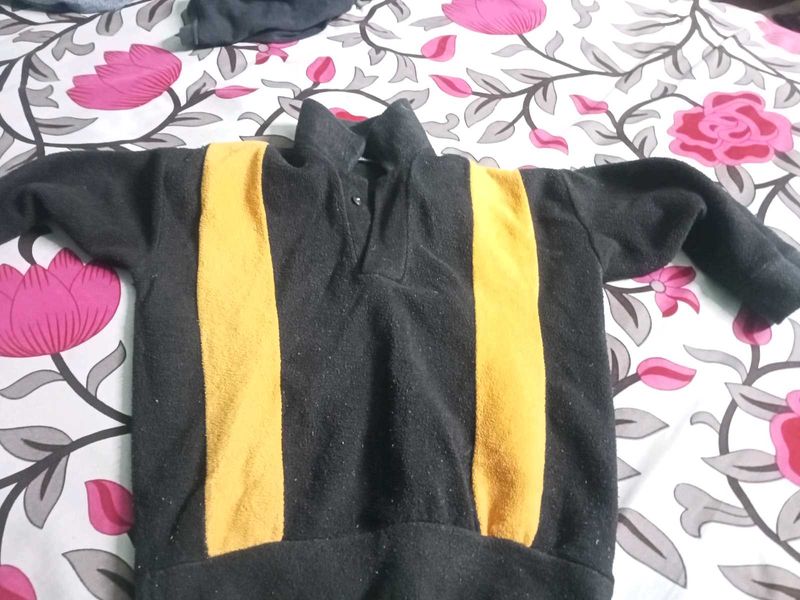 Vintage Black &amp; Yellow Striped Pullover