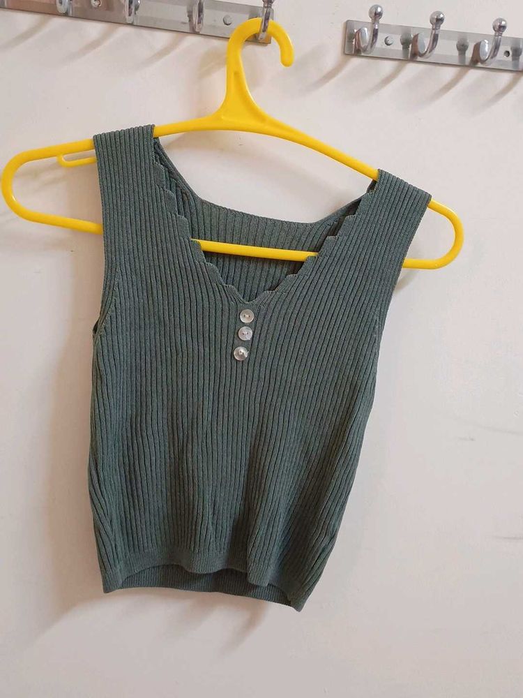 Ribbed V-Neck Sleeveless Top
