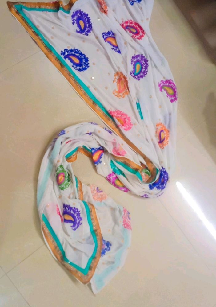 Dupatta Odhani White colour embroidered