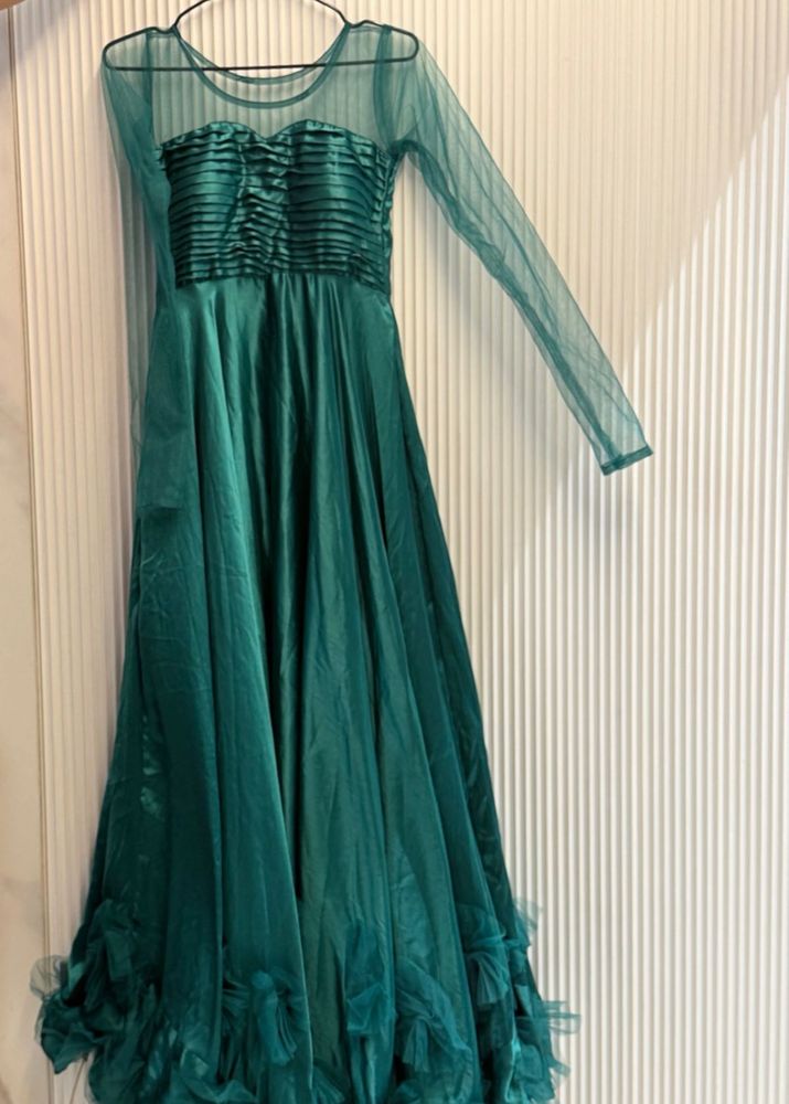 Green Sleak Gown