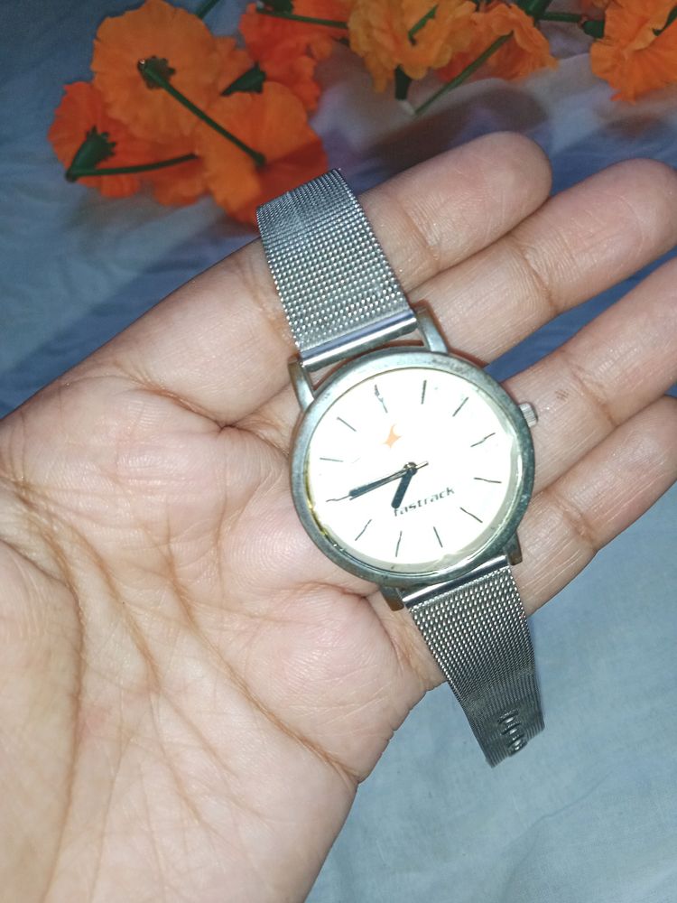 Women > Watches | ANALOG Magnetic Lock Stylish Watch. | Freeup