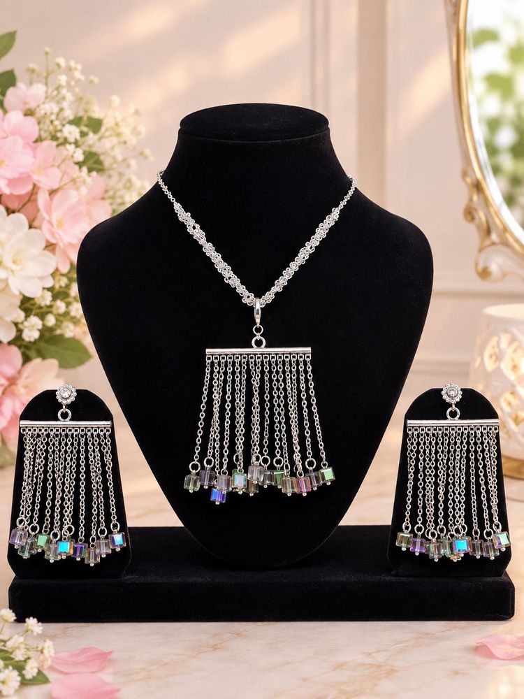 Elegant Silver Necklace and Earring Set