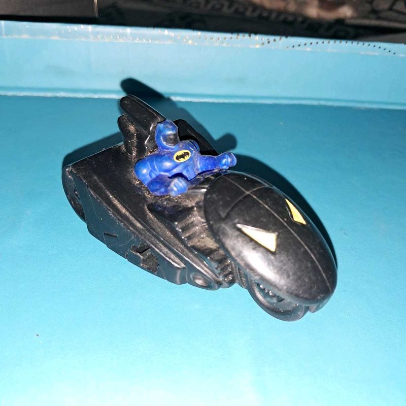 2010 McD's  Happy Meal Toy DC Comics