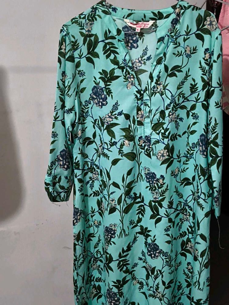 Beautiful Floral Print Kurta