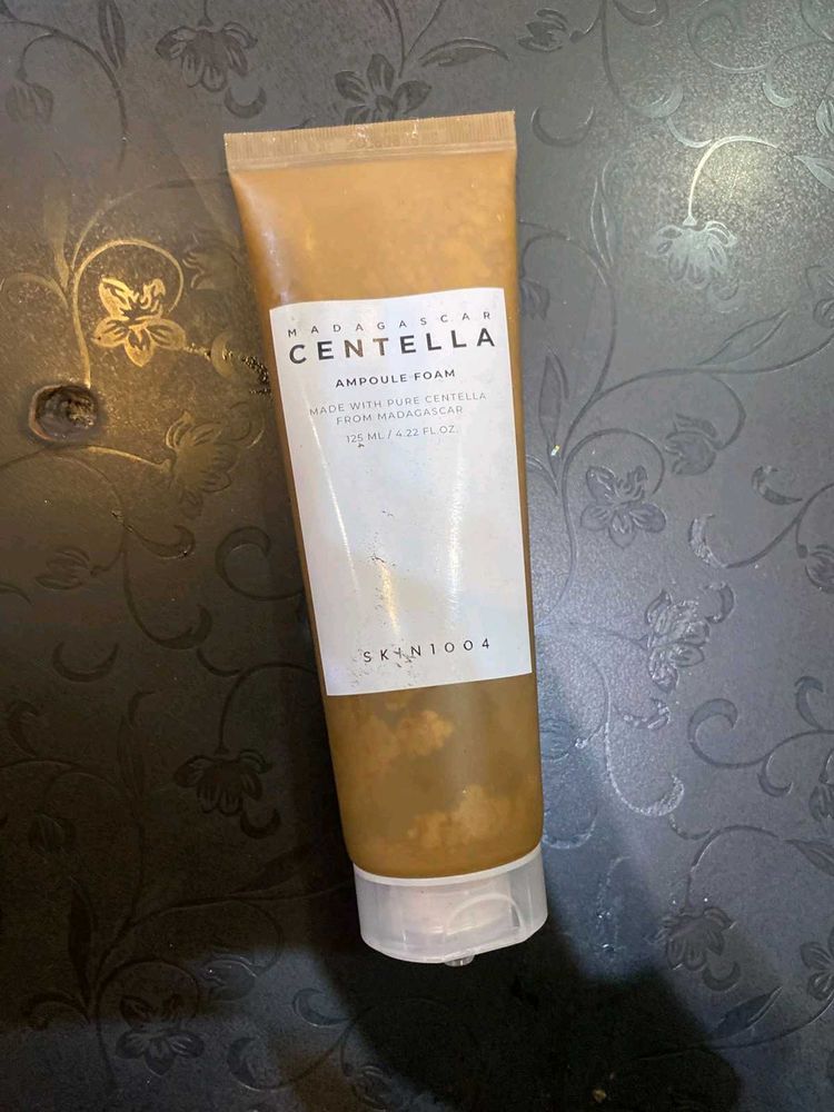 CENTELLA ampoule foam facewash