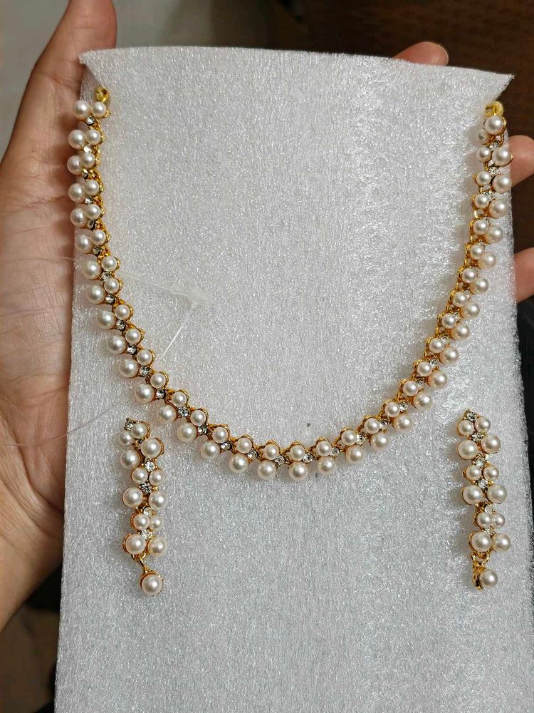 Elegant Pearl Necklace and Earring Set
