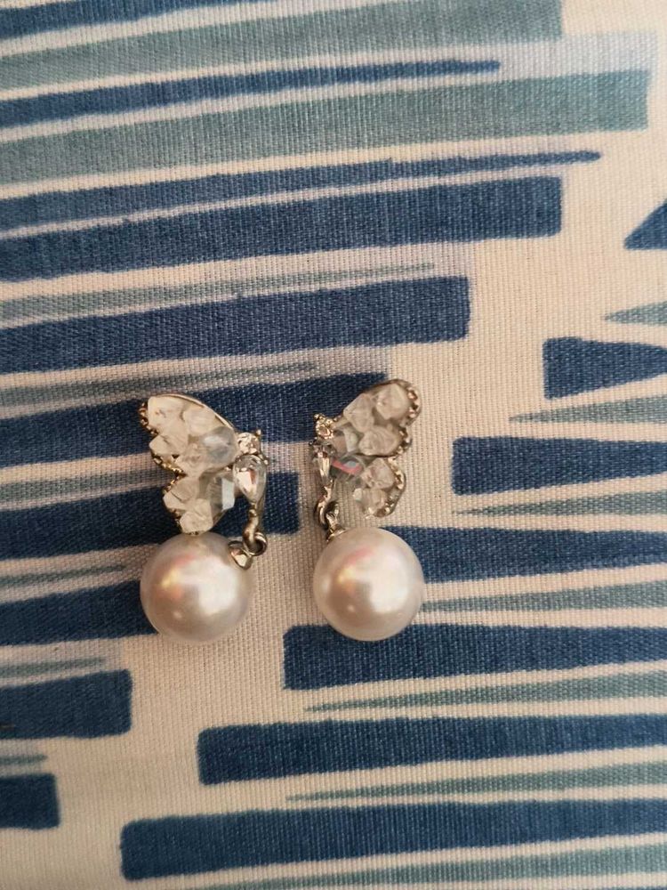 Cute Butterfly Pearl Earrings
