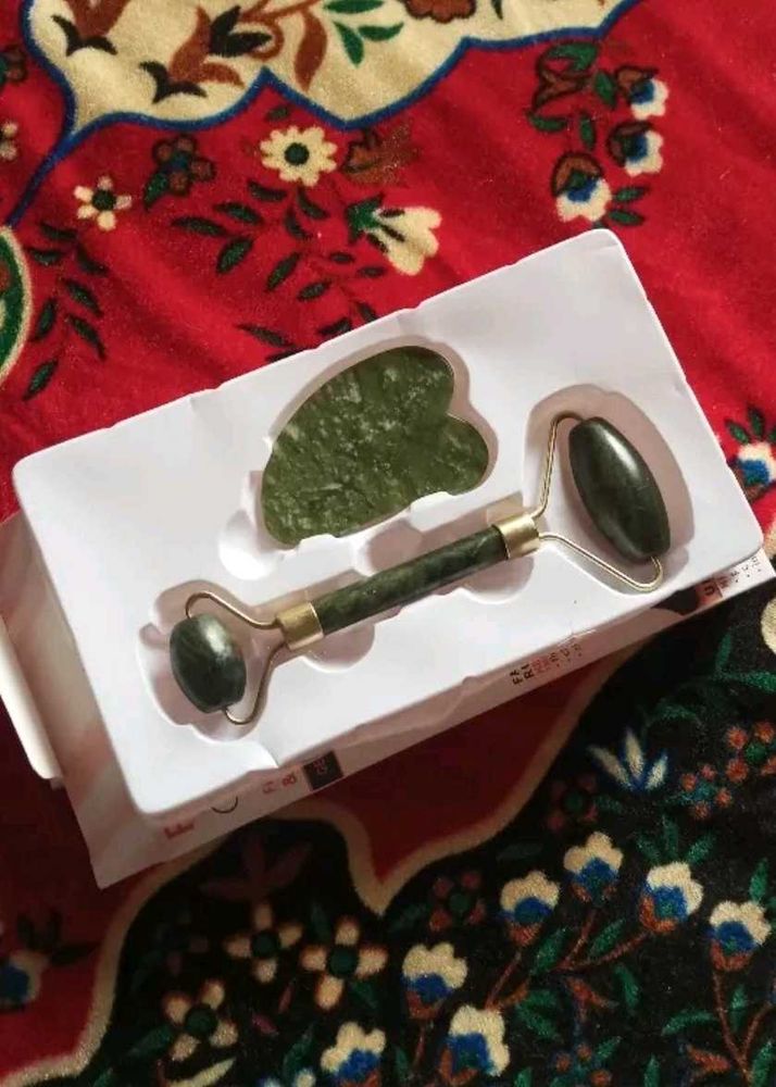 Jade Roller &amp; Gua Sha Set