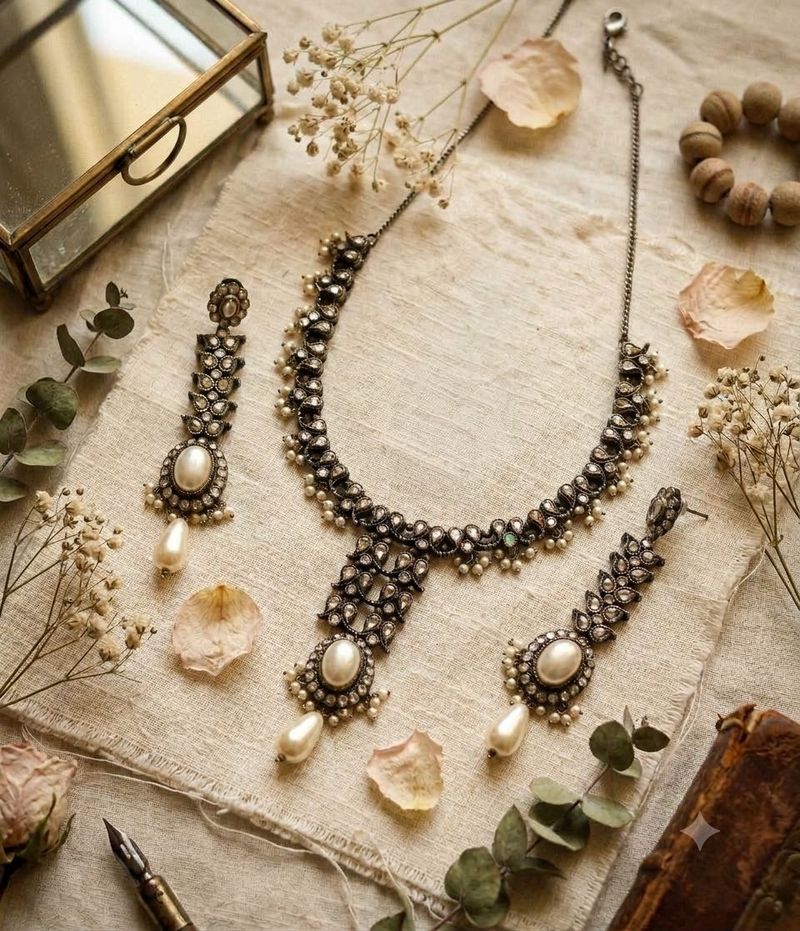 Elegant Pearl Necklace &amp; Earring Set
