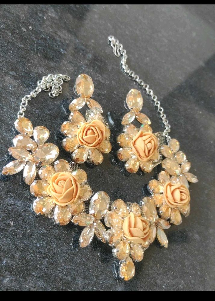 Jewellery Set Tika Or Pin