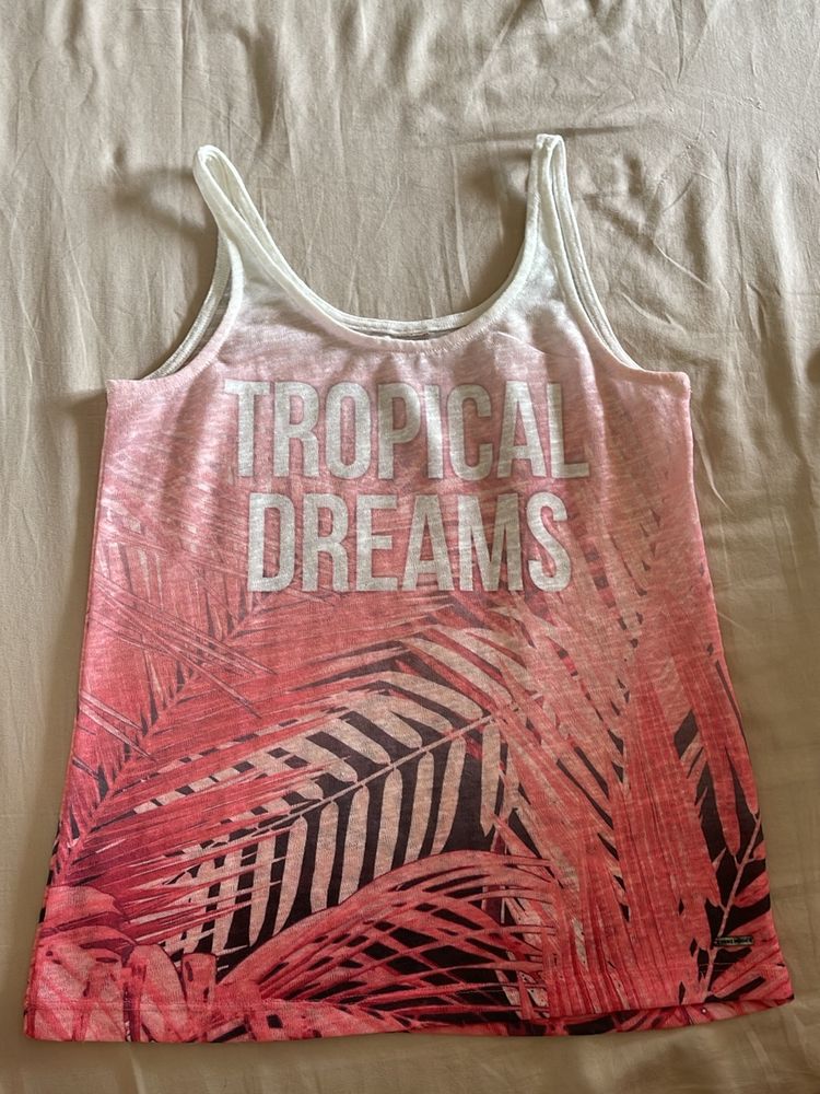 T Shirt. can offer all 5 tshirts posted for 350