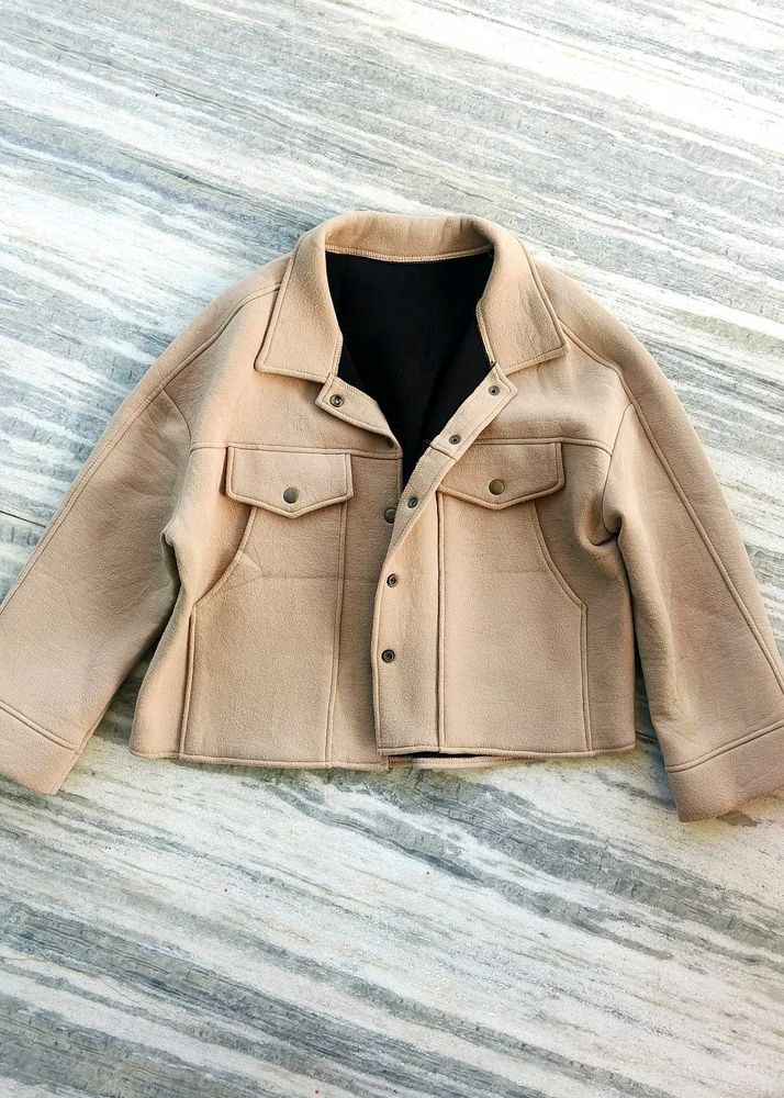 Beige trench coat Jacket Men &amp; women both can wear