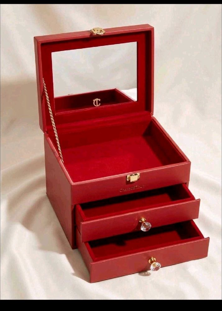 Charlotte Tilbury Luxurious Vanity