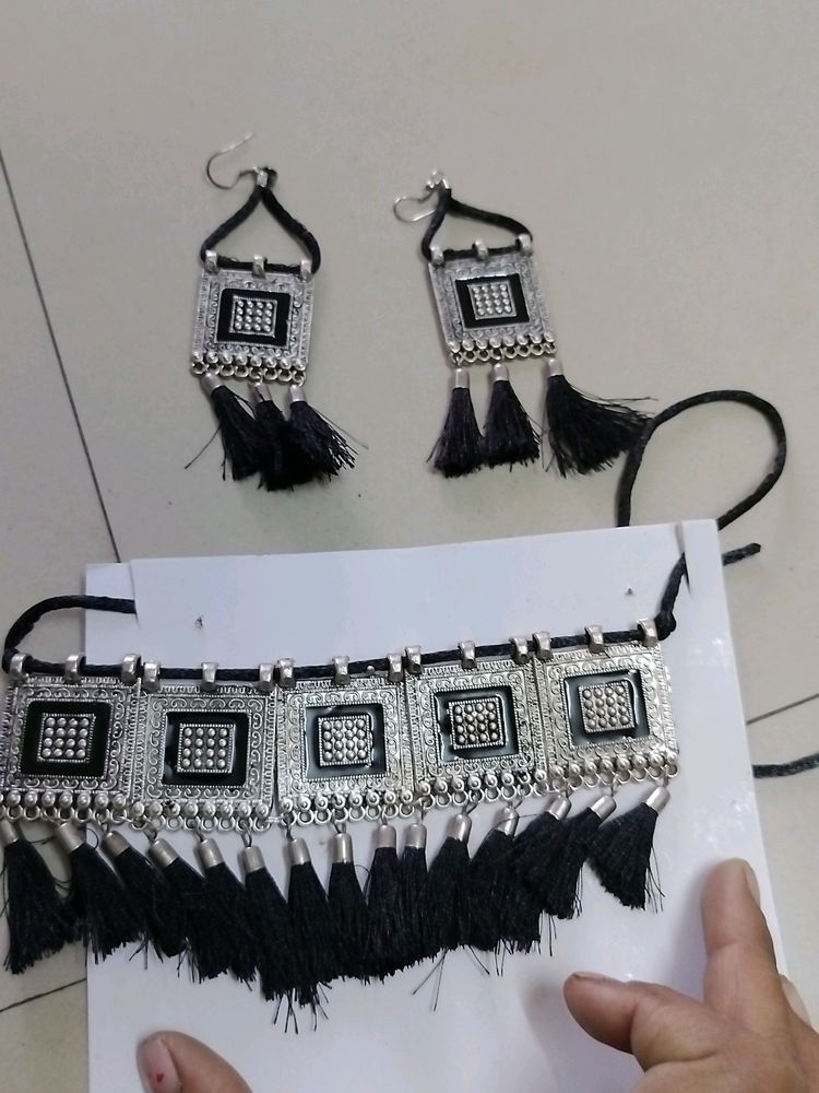 Brand New Black Pair Jewellery