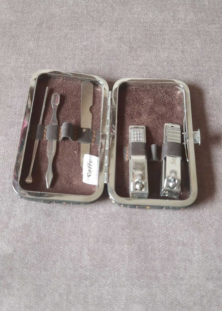 Portable Manicure Pedicure Grooming set