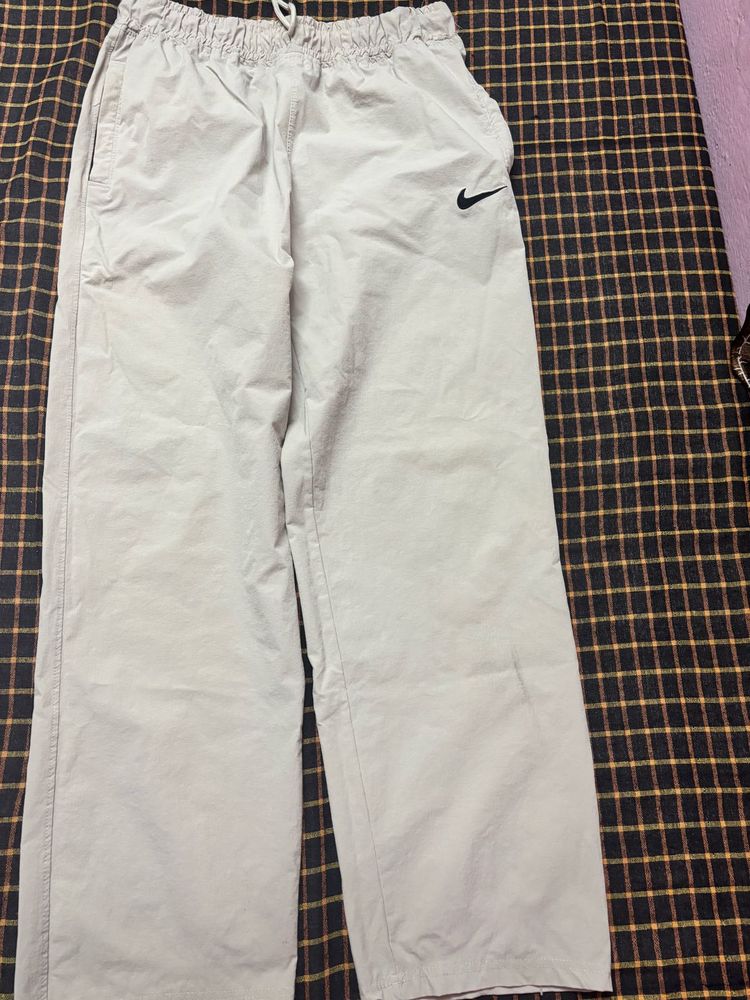 Nike Beige Track Pants baggy